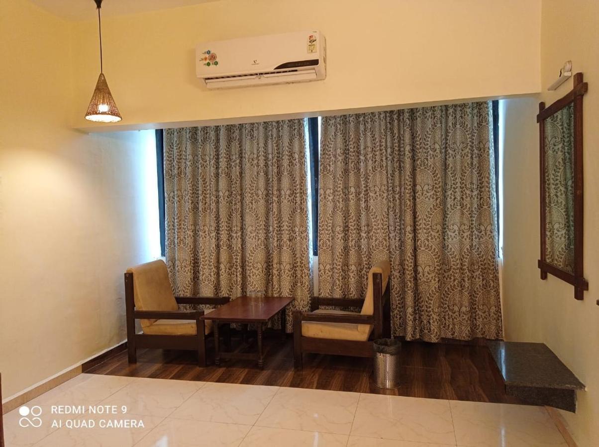 Hotel Lions Den Lonavala Dış mekan fotoğraf
