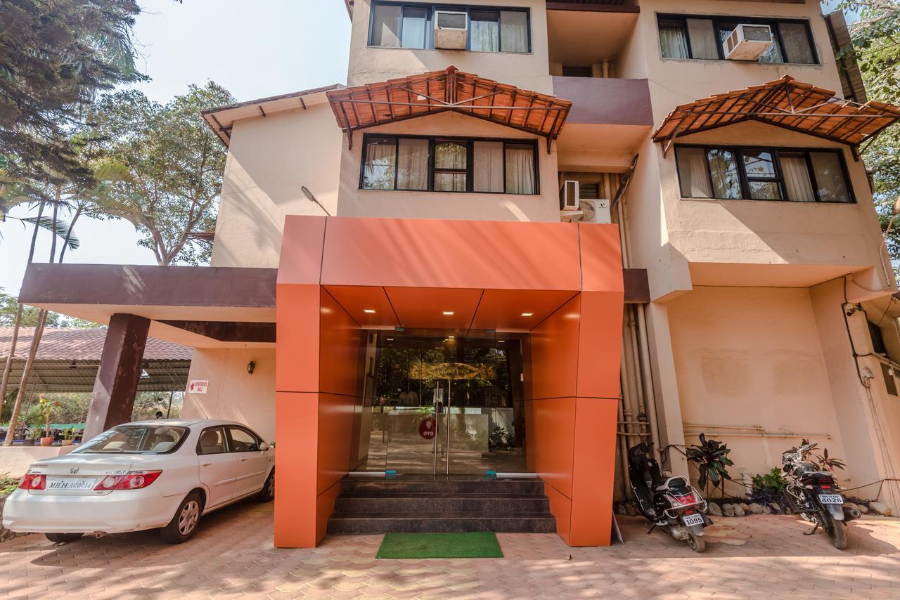 Hotel Lions Den Lonavala Dış mekan fotoğraf