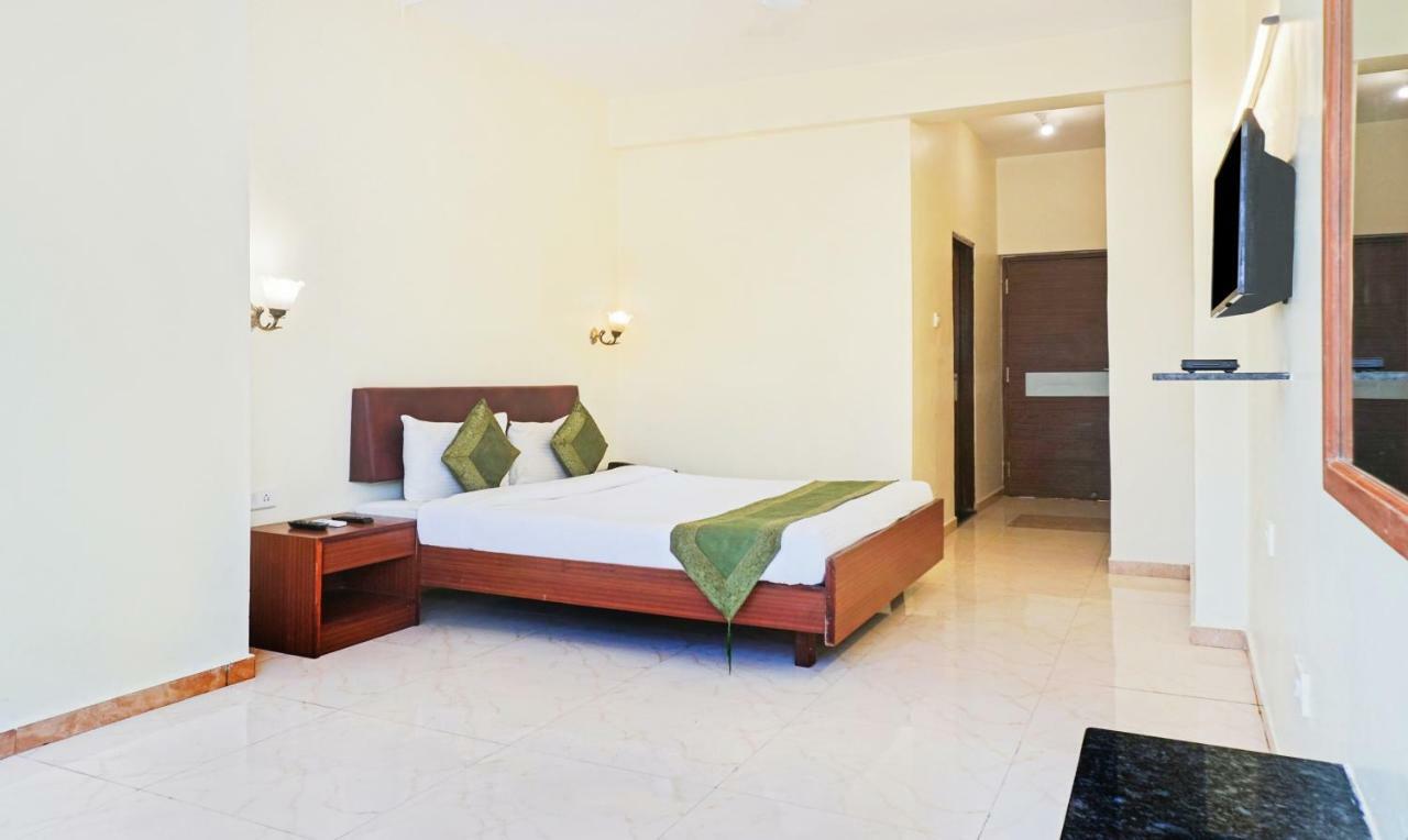 Hotel Lions Den Lonavala Dış mekan fotoğraf